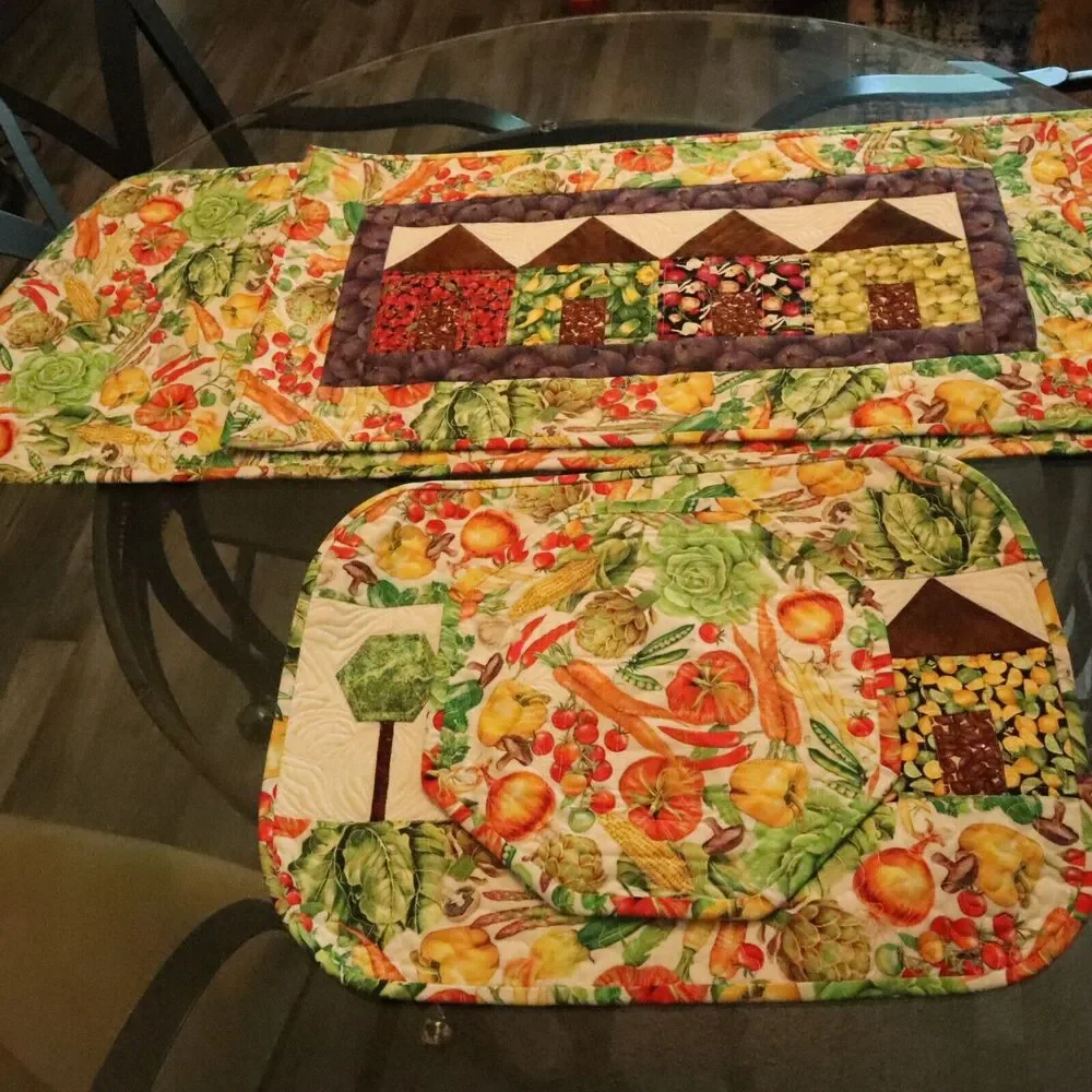Reversible Table Runners, Place Mats set of 7 pieces Handmade Garden Americana